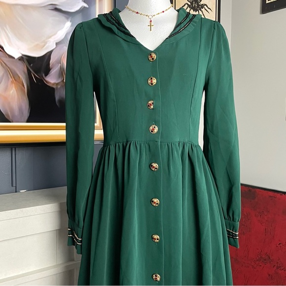 Green Button-Down Midi Dress - Picture 4 of 5